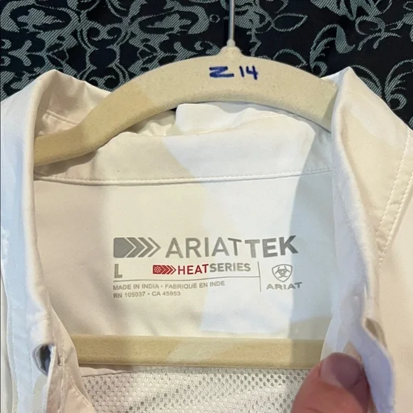 Ariat Men's Casual Button Down Shirt - White - Picture 8 of 10